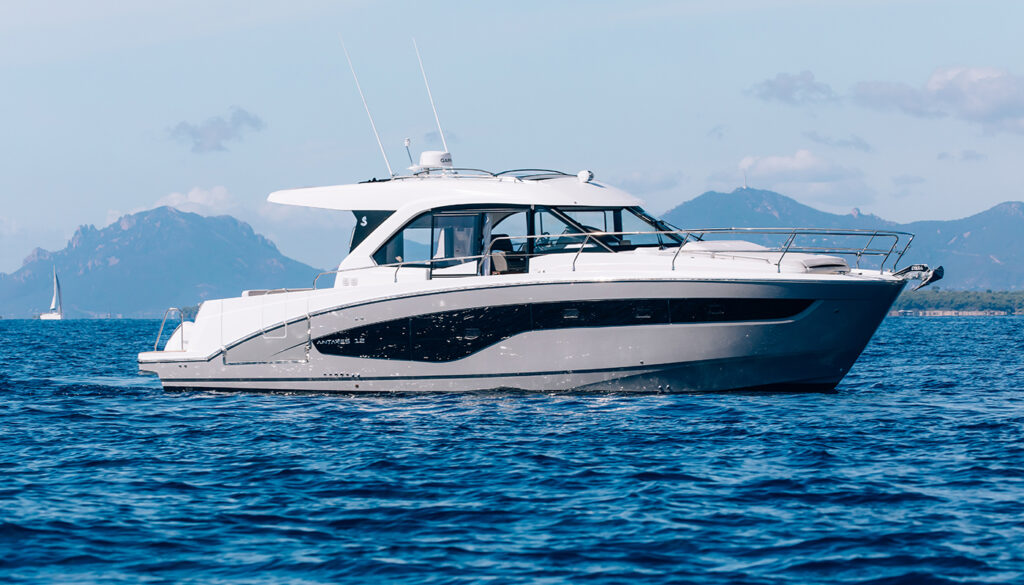 Antares 12 Coupe