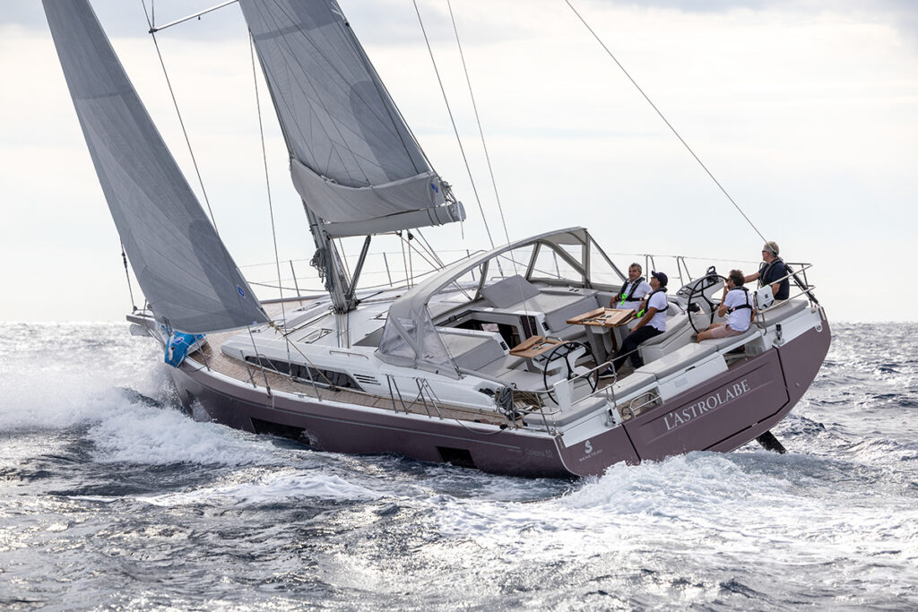 Oceanis 52