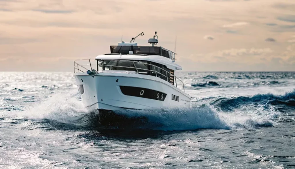Swift Trawler 37 Sedan
